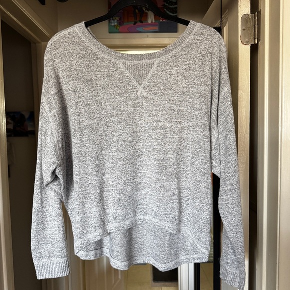 Abercrombie & Fitch Sweaters - Abercrombie & Fitch Women's Small Gray Cropped Sweater